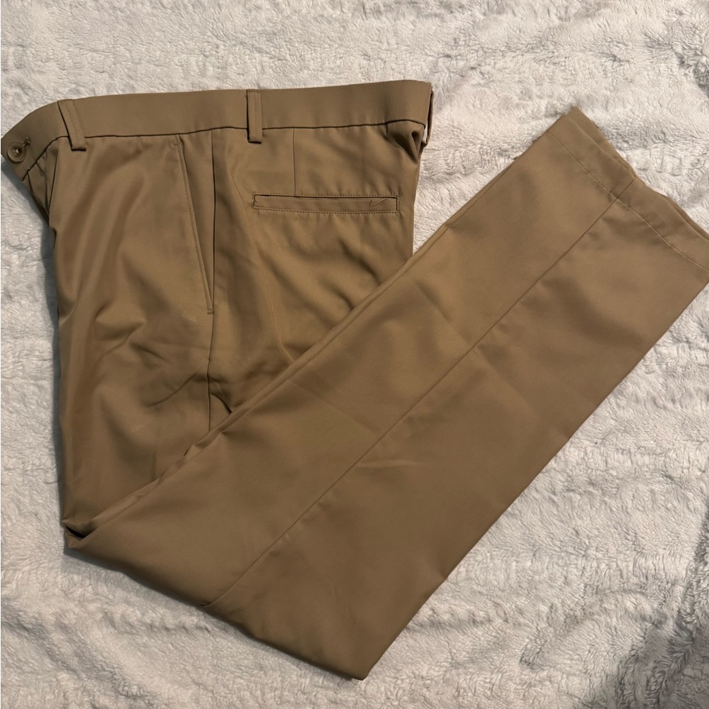Mens Khakis Size 33/32